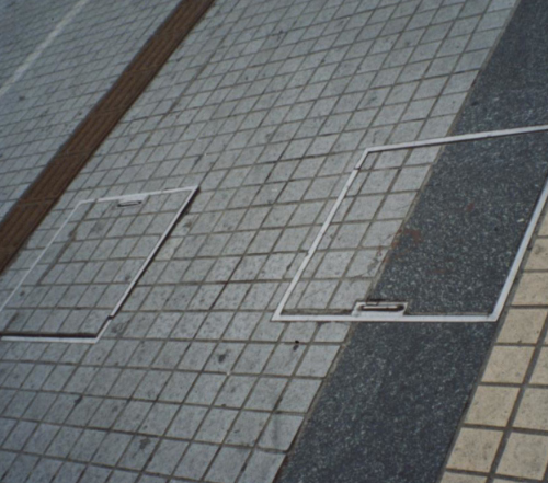 地鐵站窨井蓋